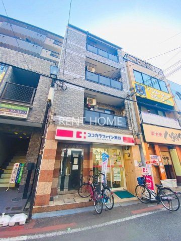 建物外観　鉄骨造の５階建てです。