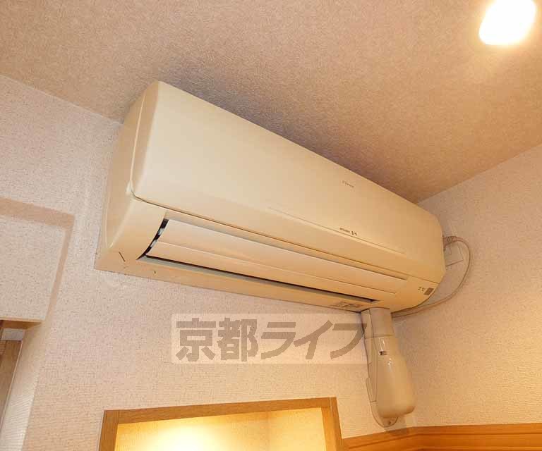 その他設備　エアコンつき