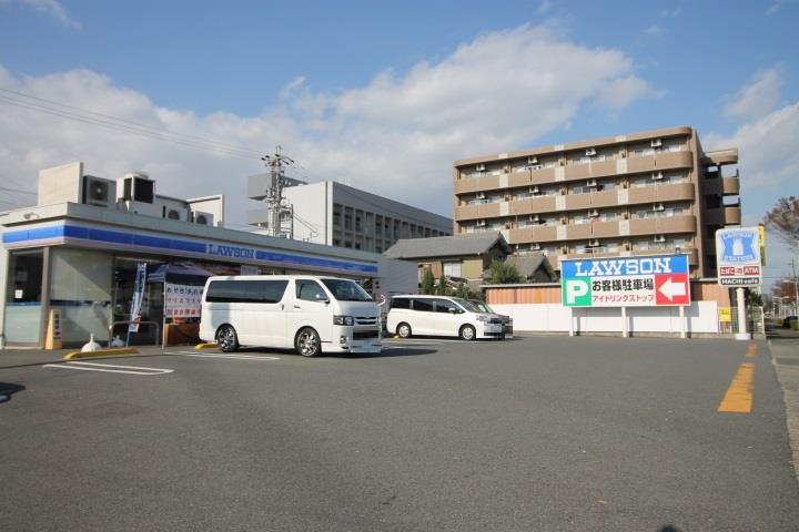 コンビニ　ローソン甚兵衛通店（コンビニ）まで672m