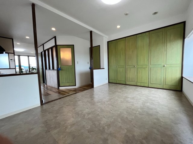 玄関　収納もある玄関です