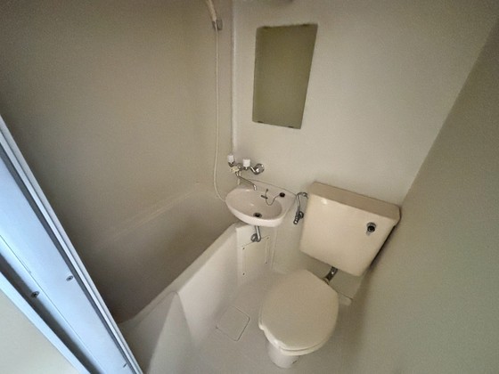 バス・シャワールーム　※別部屋の写真です