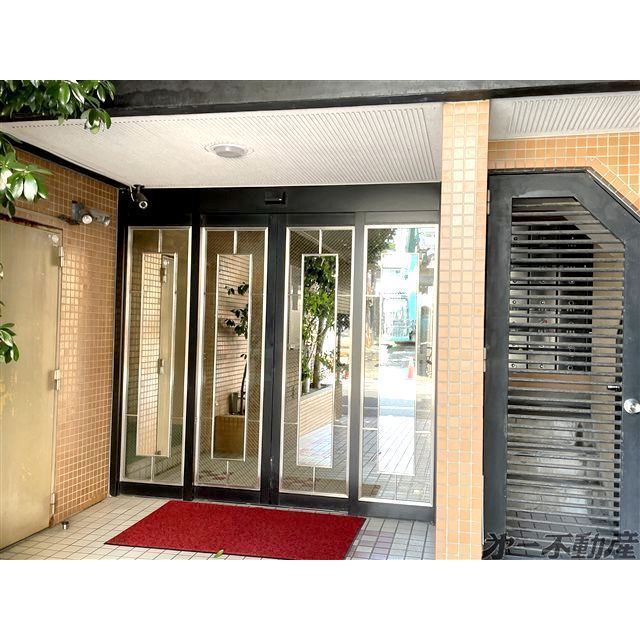 エントランス　エントランス