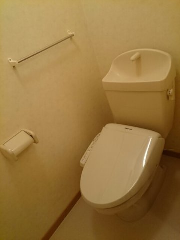 トイレ　落ち着いたトイレです