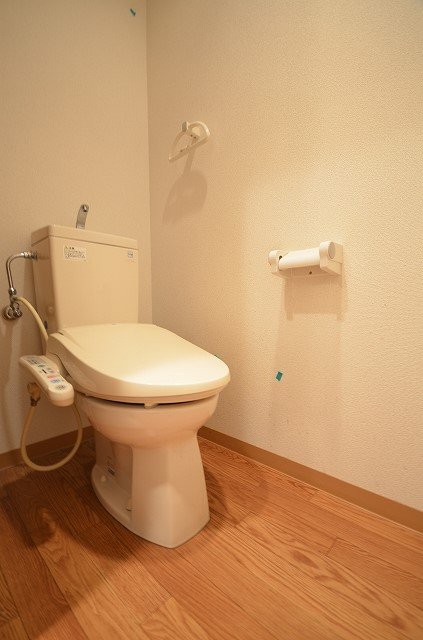 トイレ　別号室の写真です