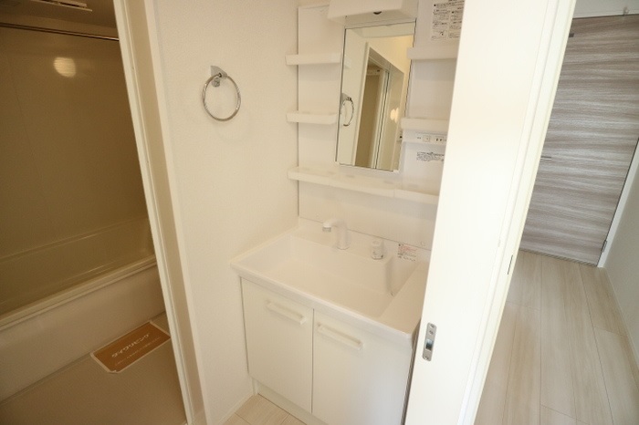 洗面設備　※同施工メーカーの内装写真です