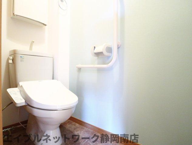トイレ　ゆったりとした空間のトイレです