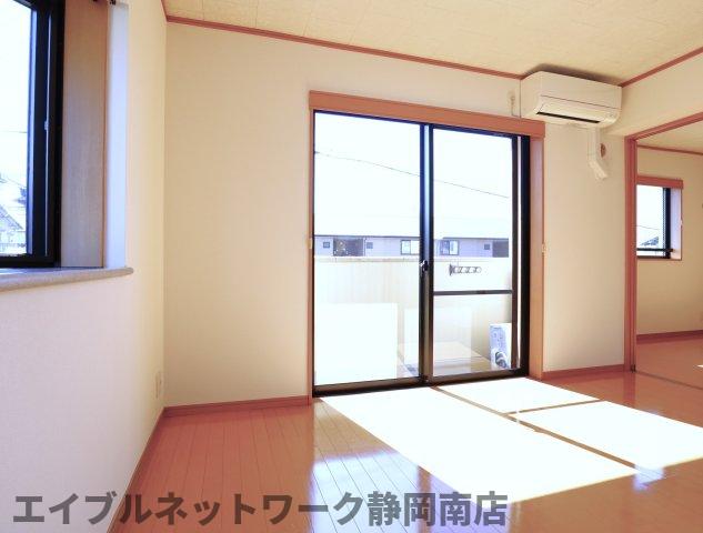 居室・リビング　ゆったりとした居間です