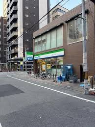 コンビニ　ファミリーマート博労町一丁目店（コンビニ）まで80m