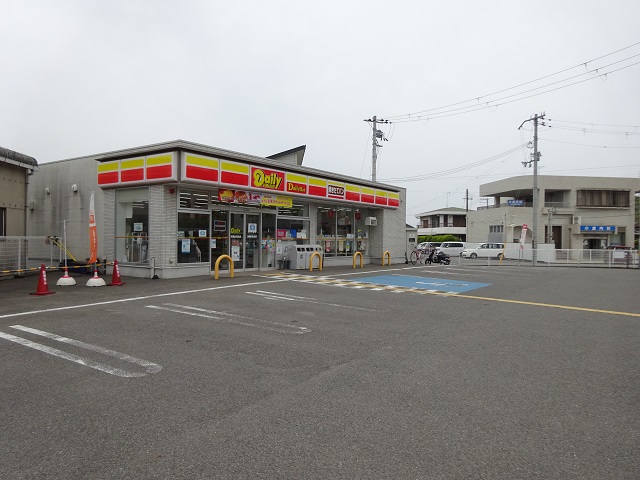 コンビニ　デイリーヤマザキ和歌山吉礼店様（コンビニ）まで642m