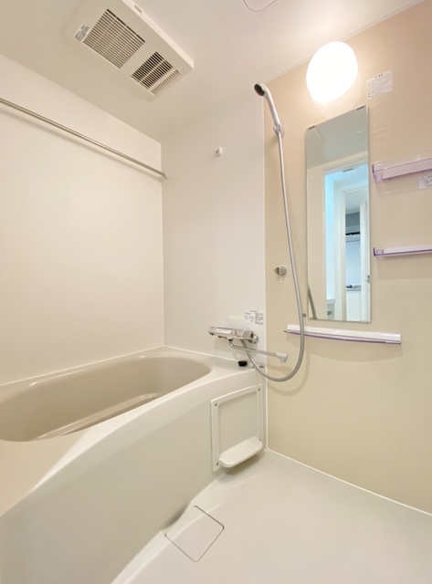 バス・シャワールーム　浴室暖房・乾燥・２４時間換気機能付き