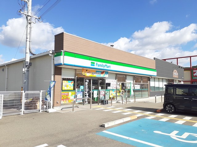 コンビニ　ファミリーマート打田上野店様（コンビニ）まで1497m