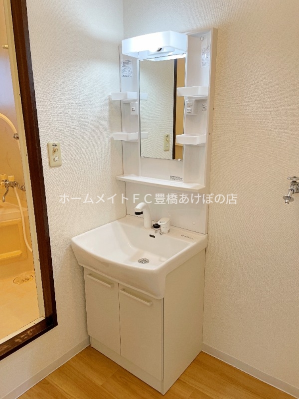 洗面設備　同型別部屋写真