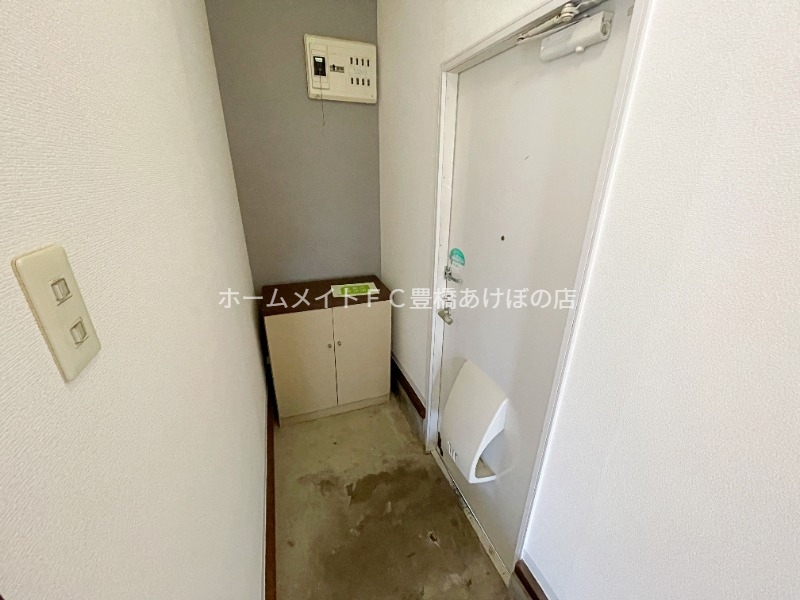 玄関　同型別部屋写真