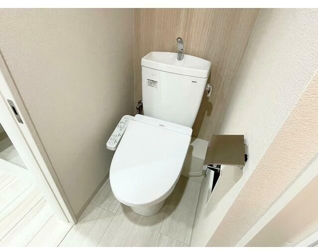 トイレ　嬉しい温水洗浄便座♪