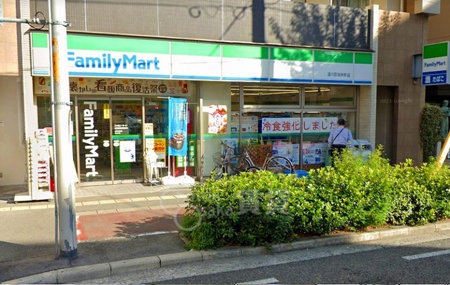 コンビニ　ファミリーマート　十三東（コンビニ）まで381m