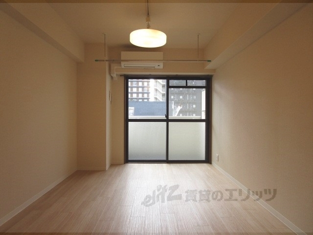 居室・リビング　洋室