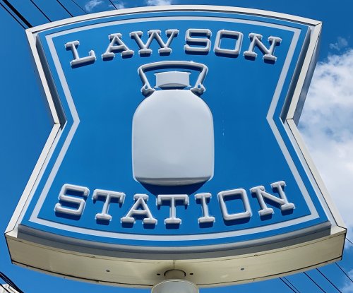 コンビニ　ローソン 広島光町東店（コンビニ）まで462m