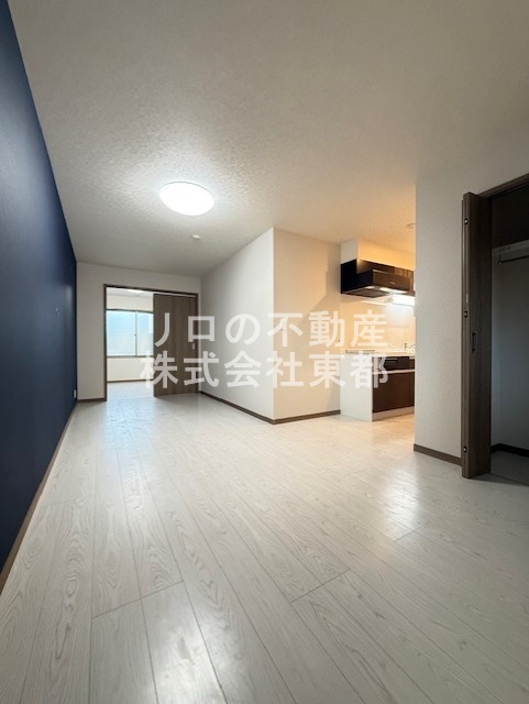 居室・リビング　広いリビングでゆったりくつろげる憩いの空間♪