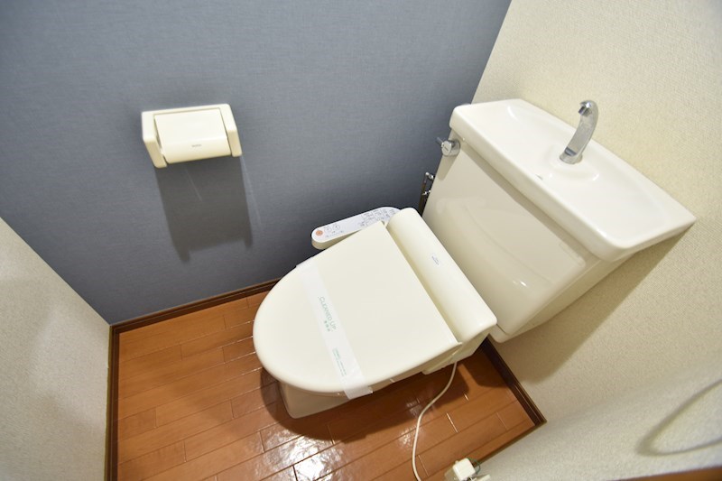トイレ　温水洗浄便座完備の綺麗なトイレ♪