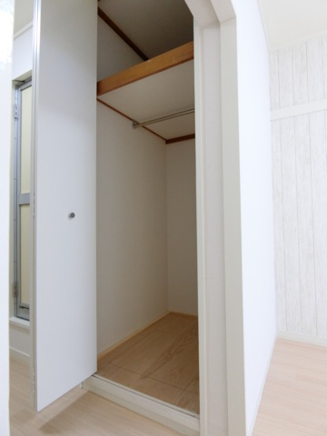 収納　奥行きのあるクローゼット！