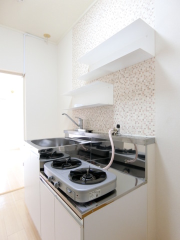 キッチン　コンロ2口でお料理も捗ります♪