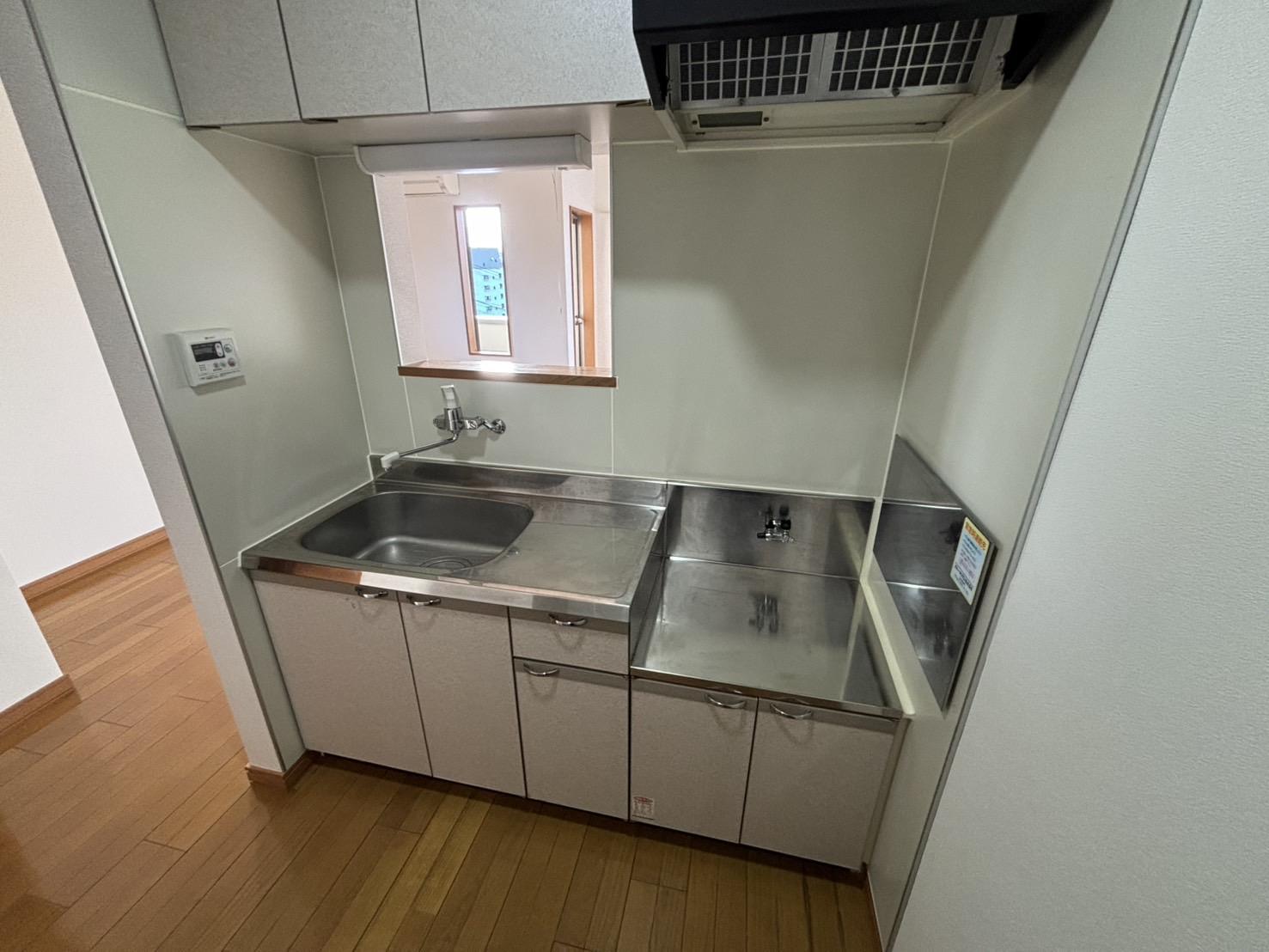 キッチン　２口コンロ設置可能なカウンターキッチンです