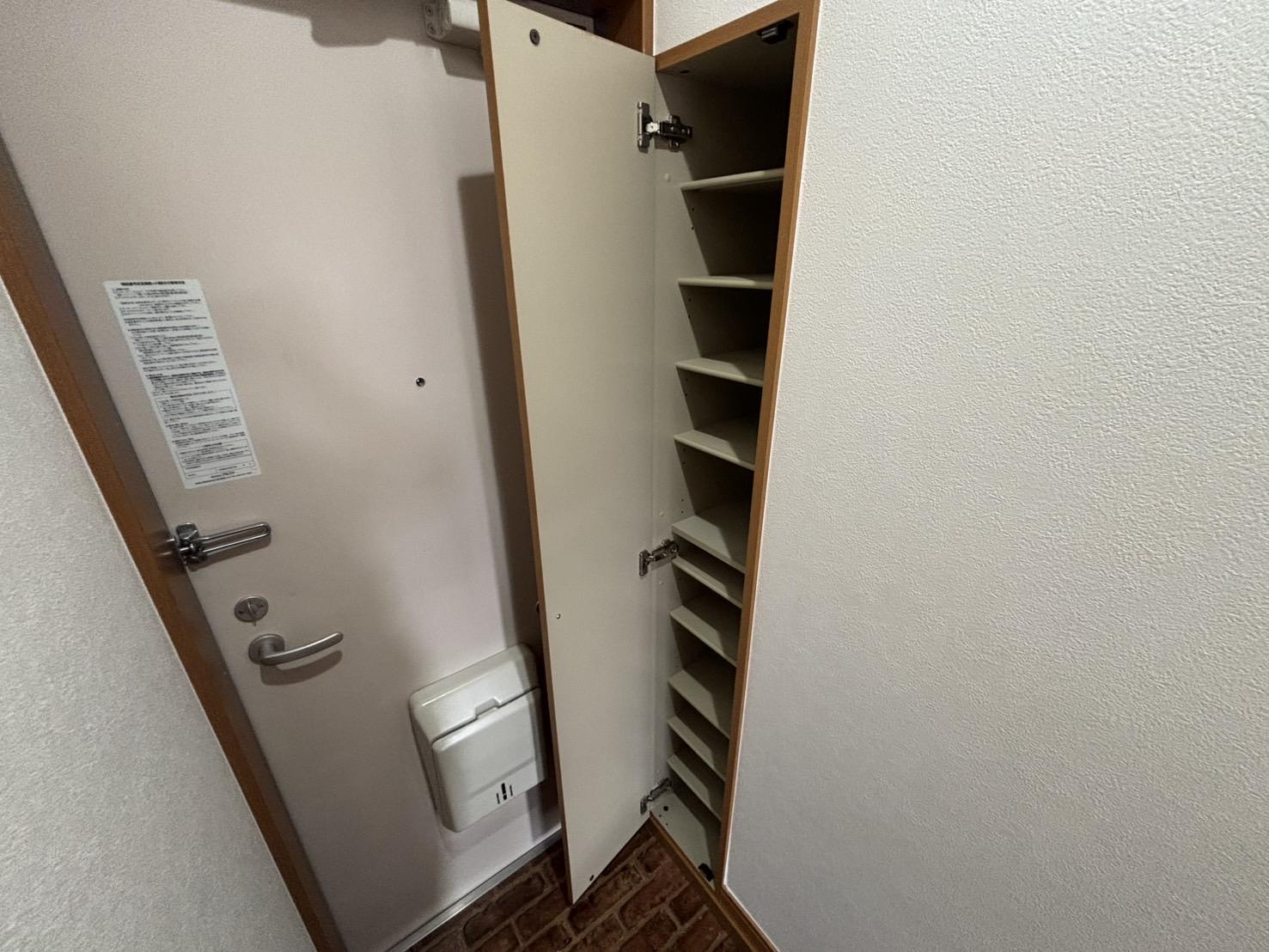 玄関　靴がたくさん収納できるシューズボックスです