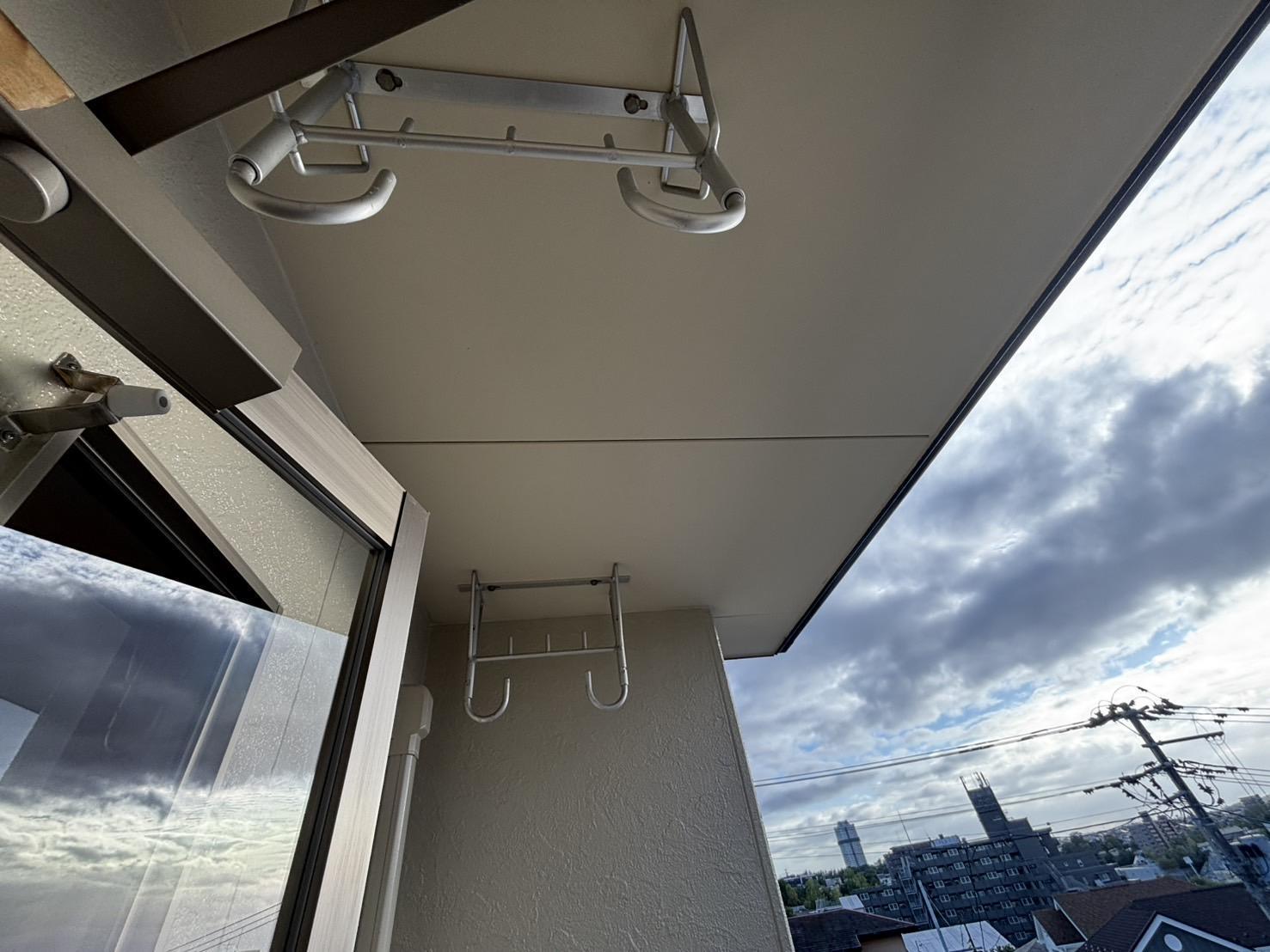 バルコニー　物干し竿が設置出来ます