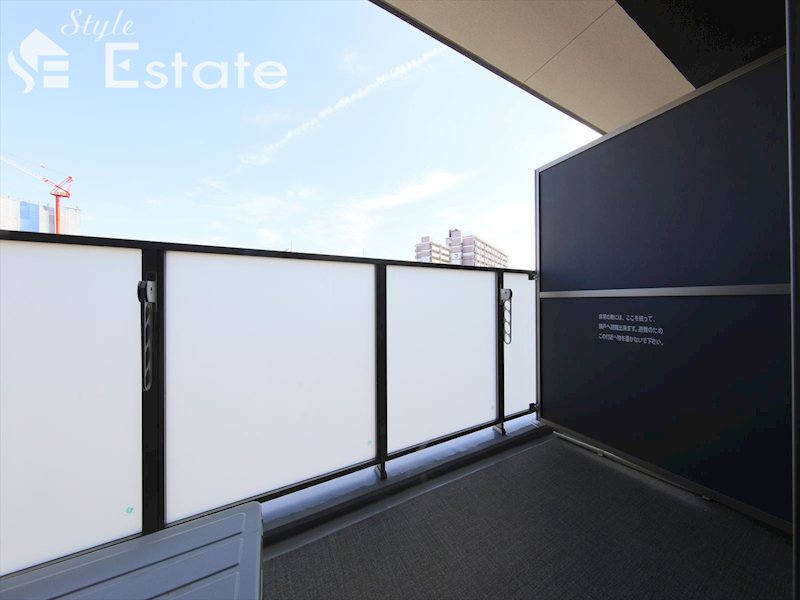 バルコニー　同仕様内装