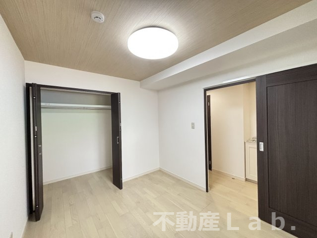 収納　※同型タイプのお写真です。