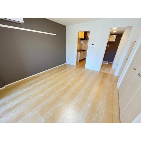 居室・リビング　※お写真は同タイプのお部屋のものとなります。