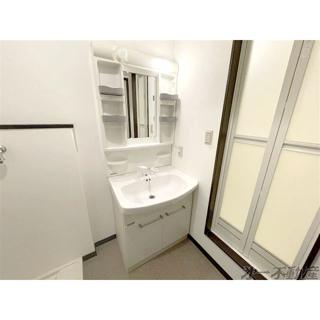 洗面設備　洗面化粧台