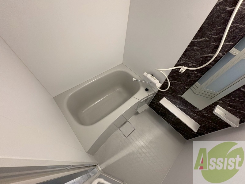 バス・シャワールーム　お風呂になります。一日の疲れを癒してくださいね。