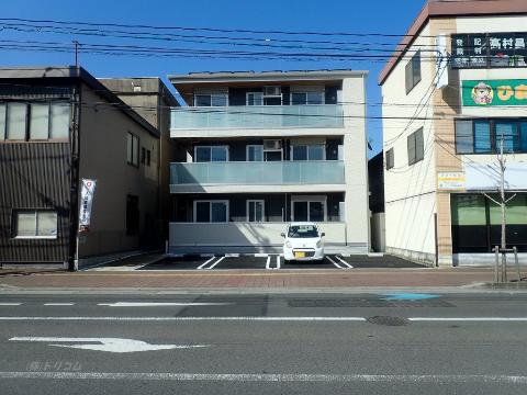 建物外観　外観写真（昼）