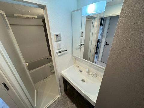 洗面設備　洗髪洗面化粧台