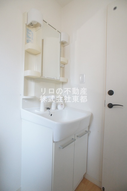 洗面設備　独立洗面台なら落ち着いて身支度ができます☆
