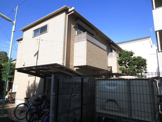 建物外観　インターネット使用料無料なお部屋です。