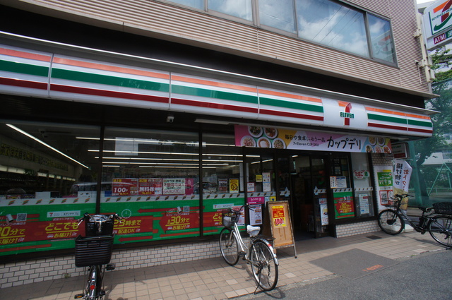 コンビニ　セブンイレブン世田谷上北沢店（コンビニ）まで368m