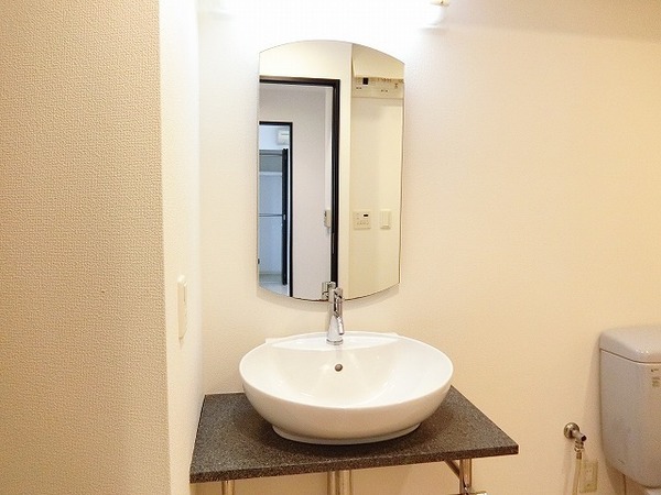 洗面設備　オシャレな洗面台！
