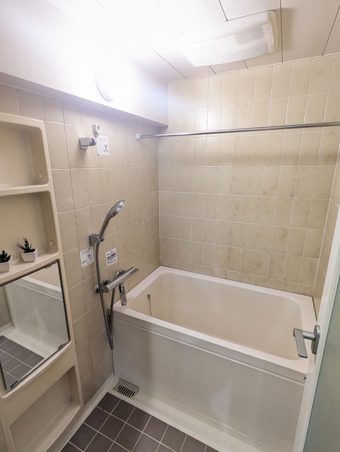 バス・シャワールーム　浴室　追い焚き・浴室乾燥機付き