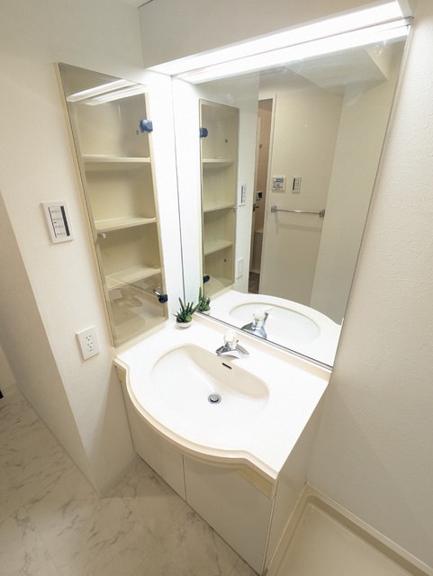 洗面設備　洗面化粧台