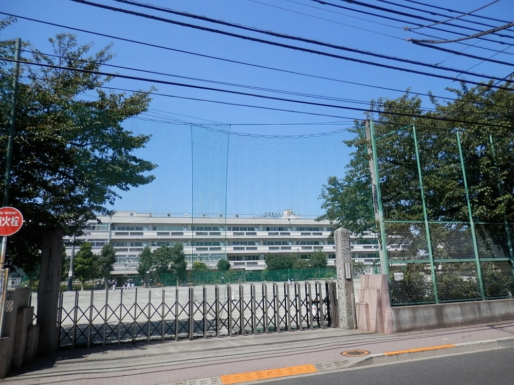 中学校　国分寺市立第一中学校（中学校）まで1766m