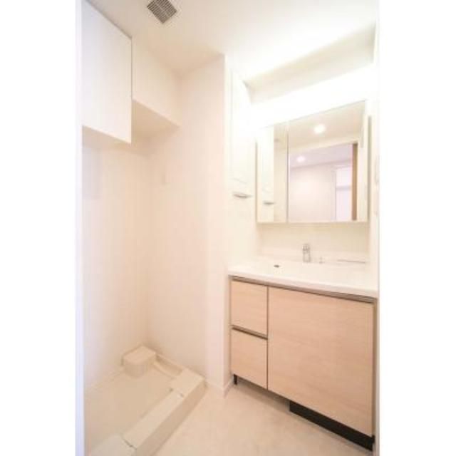 洗面設備　写真は同タイプ住居です。