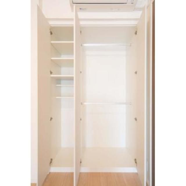 収納　写真は同タイプ住居です。