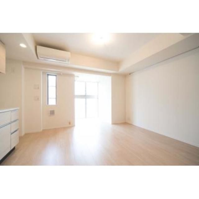 居室・リビング　写真は同タイプ住居です。