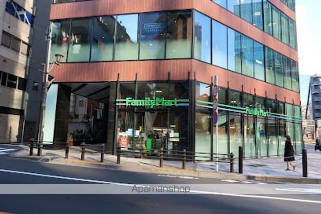 コンビニ　ファミリーマート日枝神社前店（コンビニ）まで159m