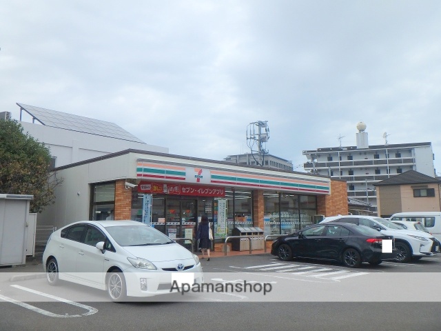 コンビニ　セブンイレブン（コンビニ）まで336m