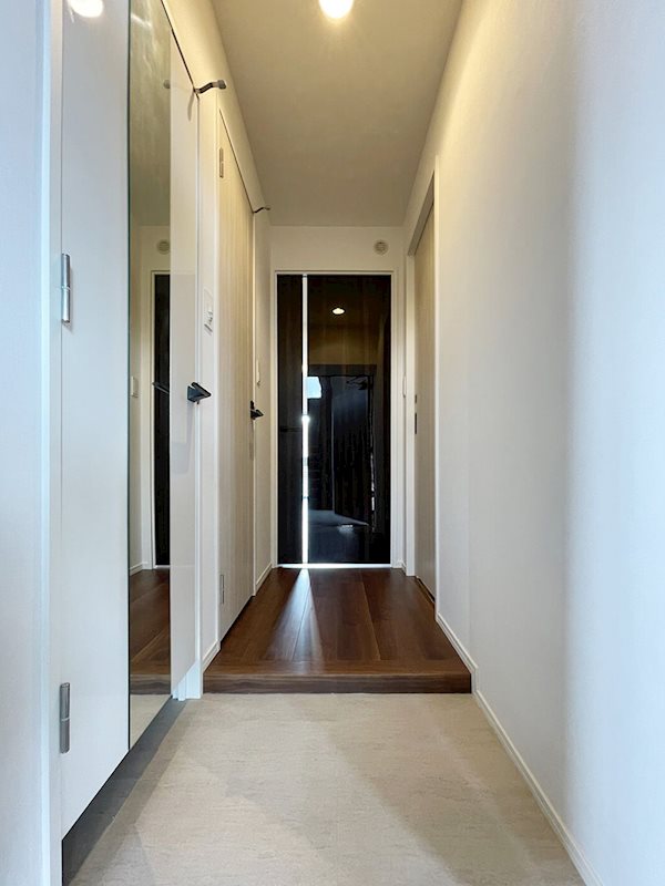 玄関　※別号室参考写真