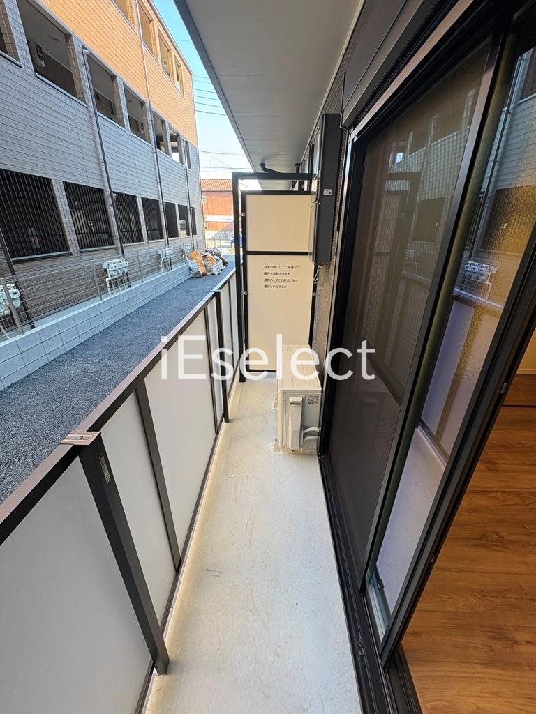 バルコニー　お洗濯物はこちらで