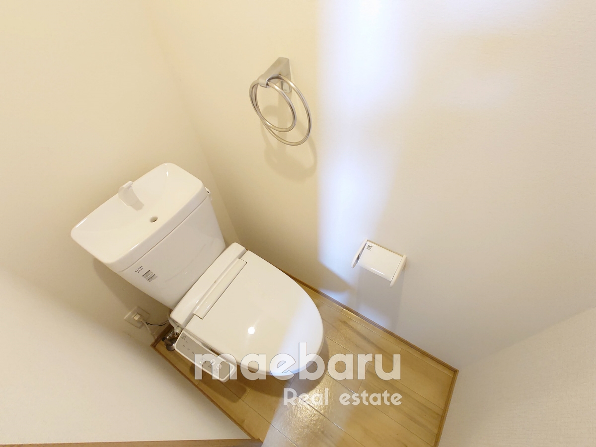 トイレ　温水洗浄便座　※写真別部屋